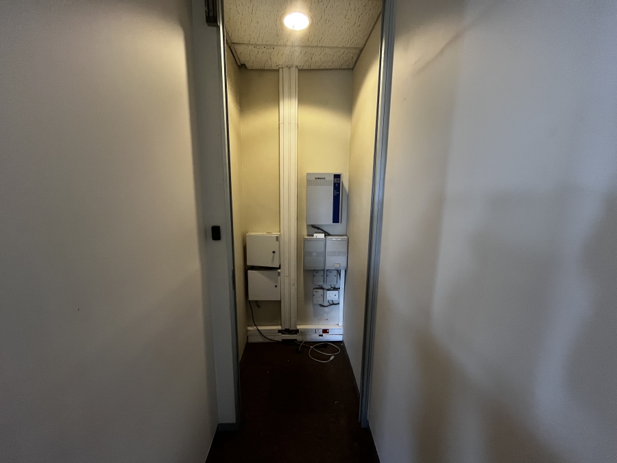 To Let commercial Property for Rent in Rosenpark Western Cape